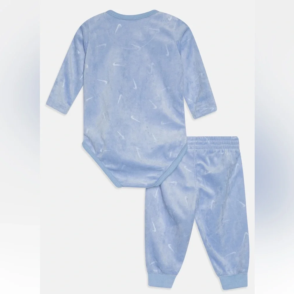 Nike Infant Girls' Essentials Bodysuit & Pants Set - Picture 2 of 12